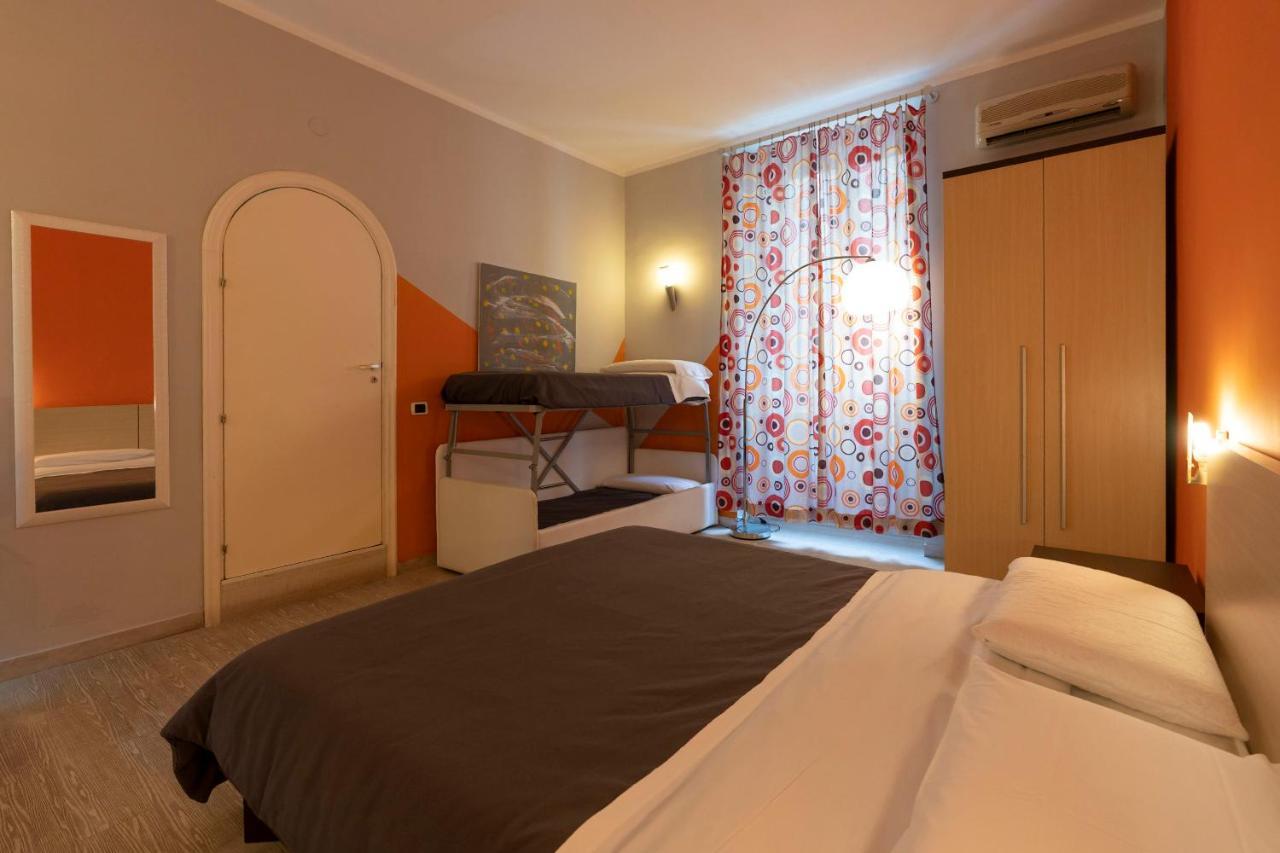 H Rooms Boutique Hotel Naples Exterior photo